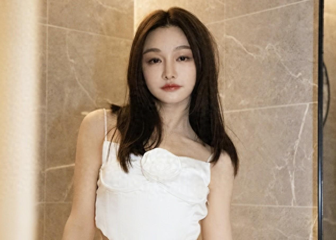 Miss背刺郭碧婷？冲上热搜第6！本人公开道歉，向佐发文护妻-云上资源整合网