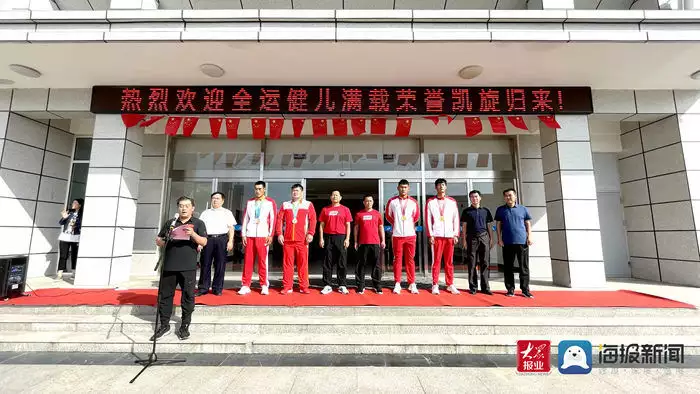 古典摔跤孟强_孟令哲古典式摔跤130公斤级铜牌_摔跤孟令哲身高