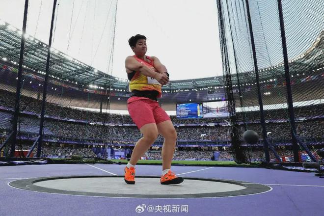 摔跤孟令哲视频_孟令哲古典式摔跤130公斤级铜牌_摔跤孟令哲身高
