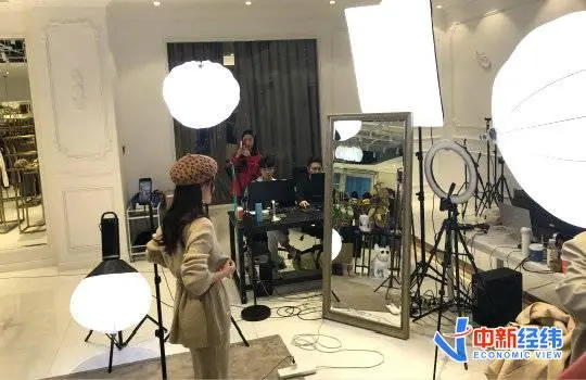 “直播带货”为何如此火爆?大致三个原因_直播带货爆火的宏观原因_直播带货怎么突然就火了
