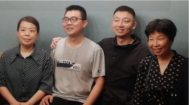 错换人生 28 年：两位妈妈直播带货，谁的口碑更胜一筹？-云上资源整合网