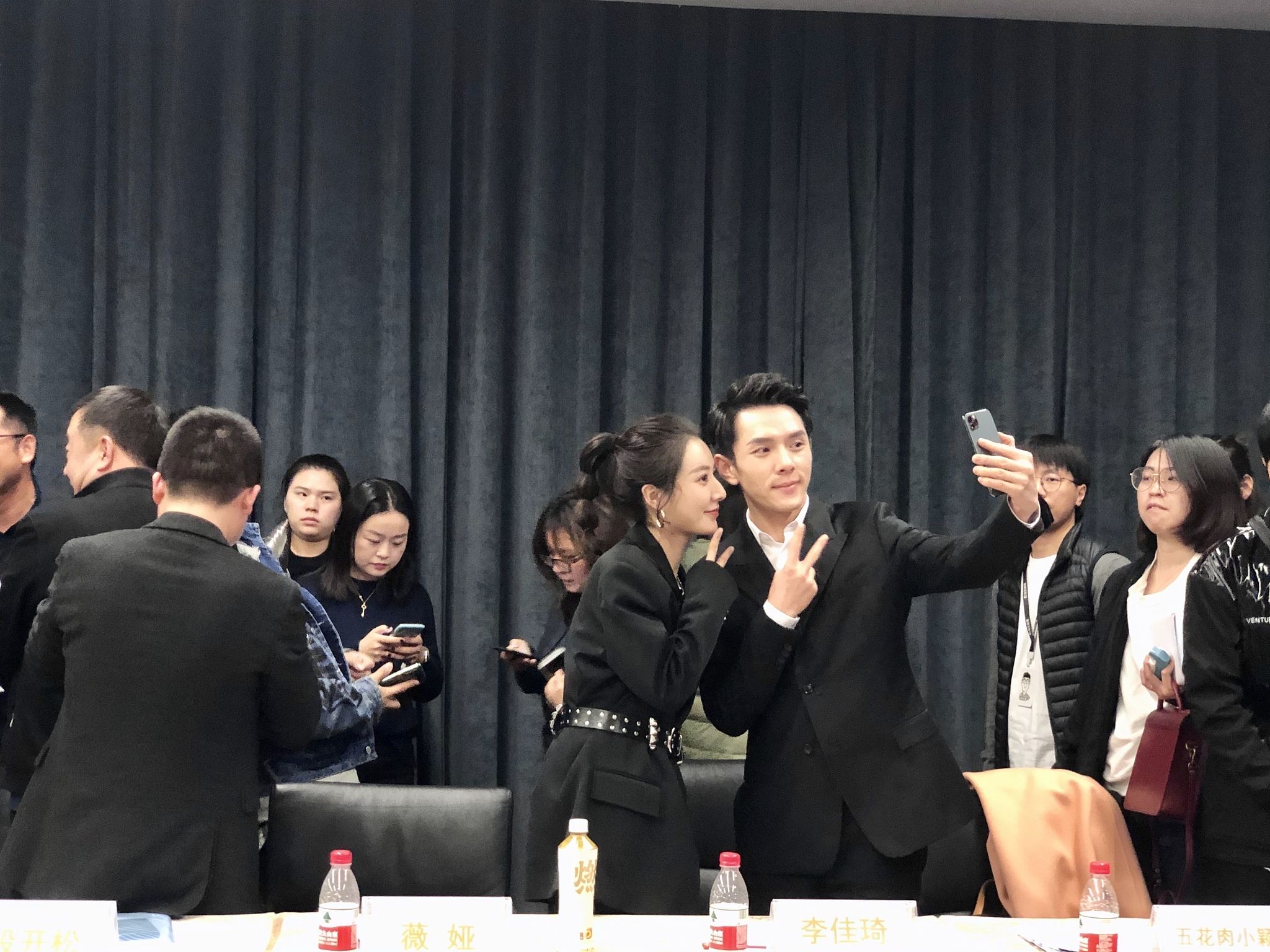 明星直播带货越来越多_直播间明星带货是怎么回事_为什么很多人看不惯明星直播带货？