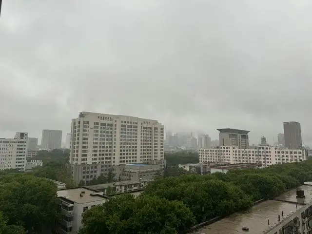 暴雨山东_压迫暴雨山东感染多少人_山东暴雨 压迫感