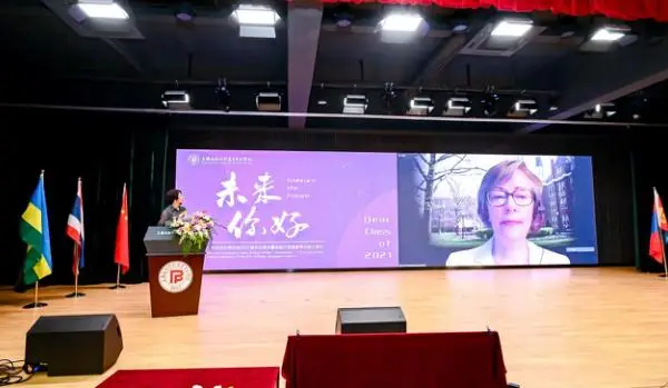 注意！开车挖鼻子、看帅哥罚款 200 扣 6 分？警方已查处两起谣言-云上资源整合网