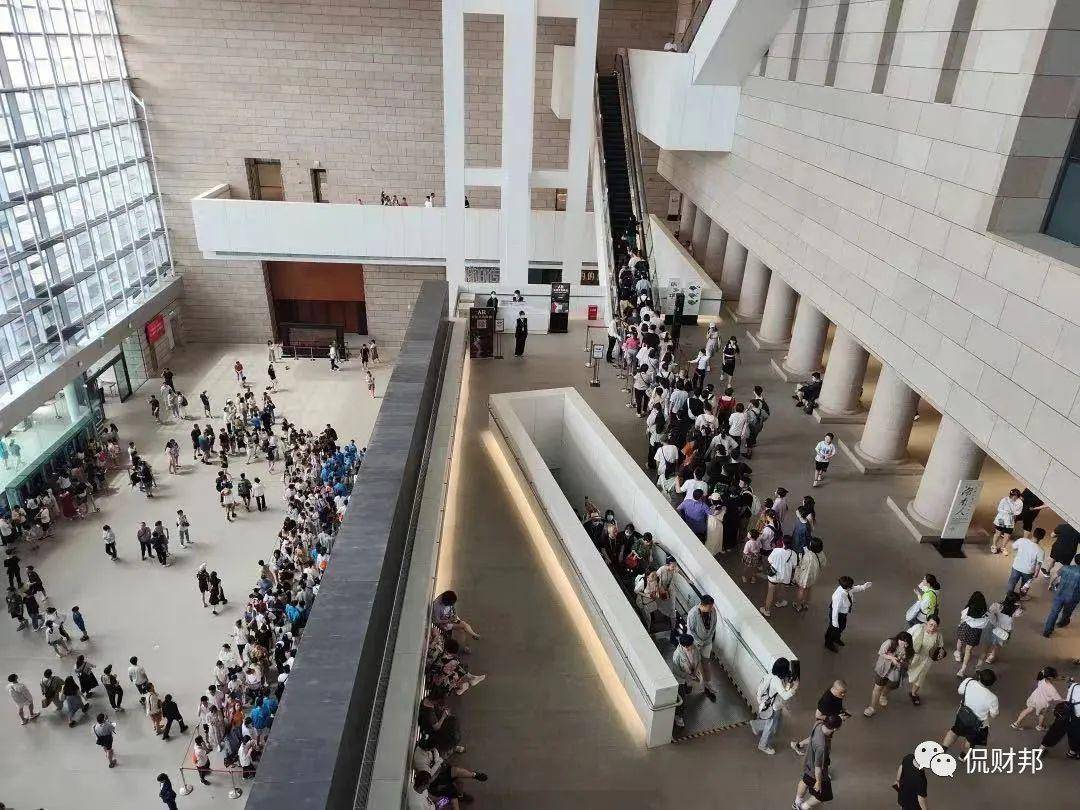 免费景区“黄牛票”乱象何解_找黄牛买火车票怎么查询真票_门票黄牛违法吗