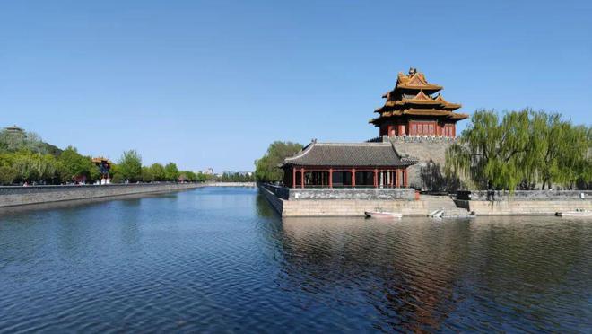 免费景区“黄牛票”乱象何解_为什么黄牛可以买到票_门票黄牛违法吗