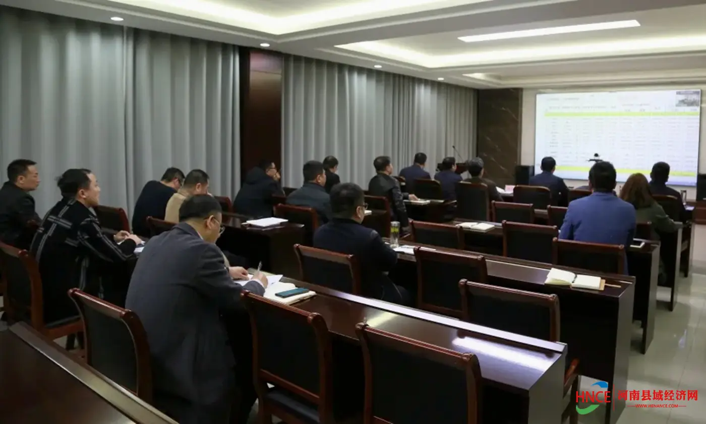 中小学教材选用_新课程把中小学教材由国定制_小学初中三学科新教材启用