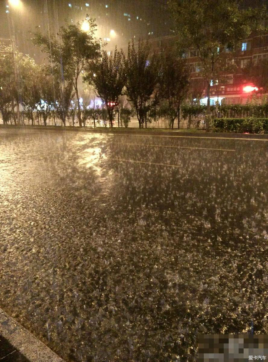 暴雨袭击山东_山东暴雨 压迫感_暴雨山东